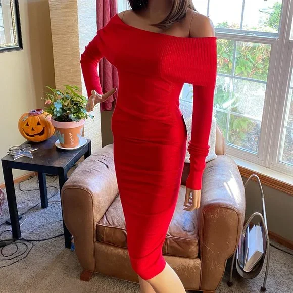 green emerald velvet dress LaDivine CD383 Long Fitted Formal Slit Evening Gown – The Dress Outlet main image 0
